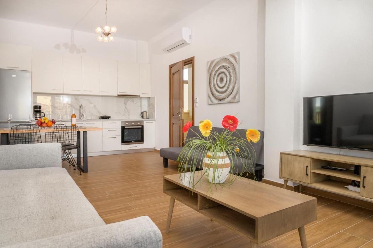 Apartmán Elizabeth Stone House Nea Roda Exteriér fotografie